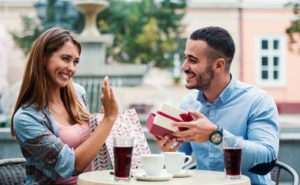 The Best Pick-Up Lines That Will Get You Noticed