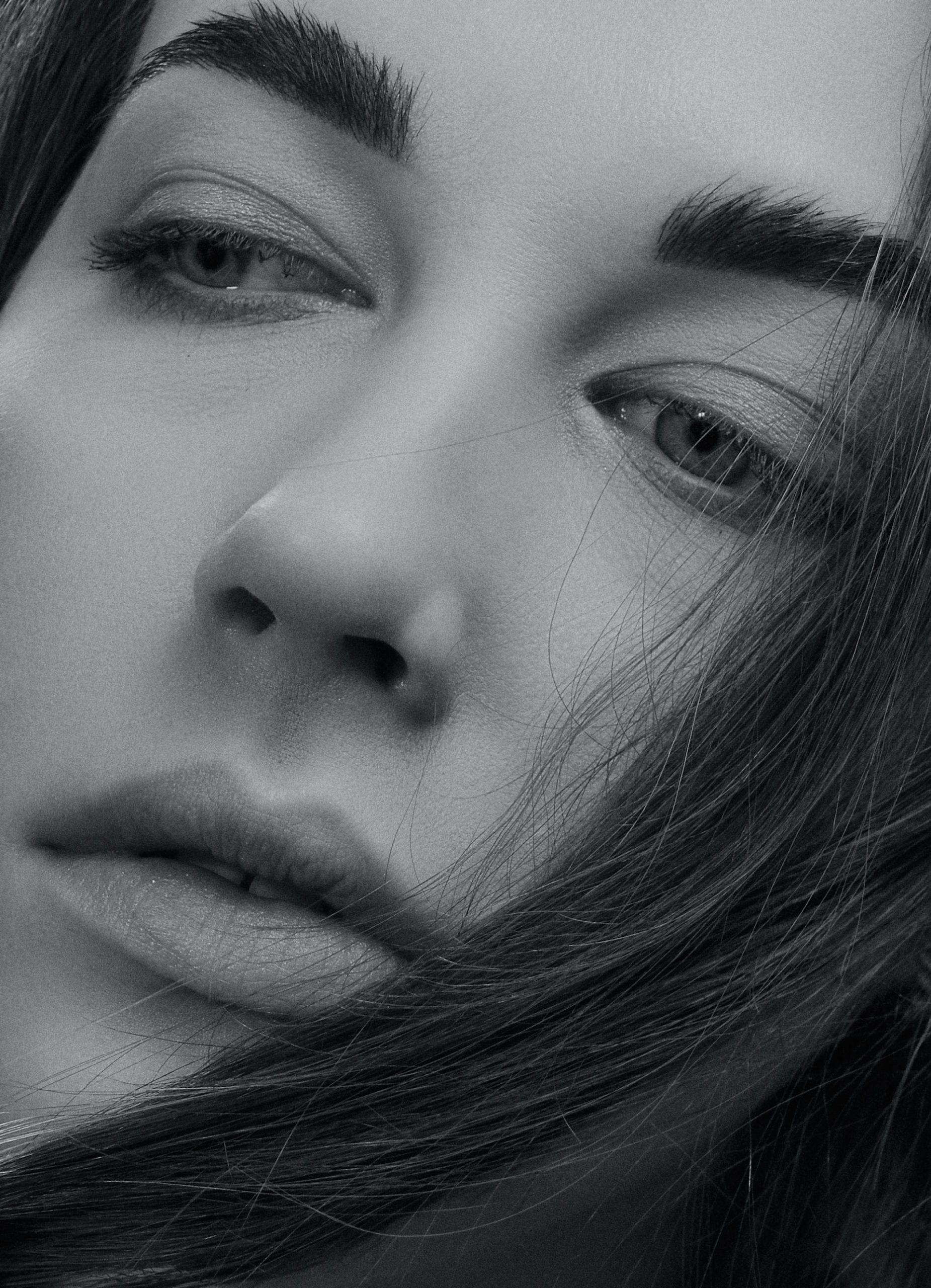 Best facial grooming tools and achieving the best eyebrow shapes